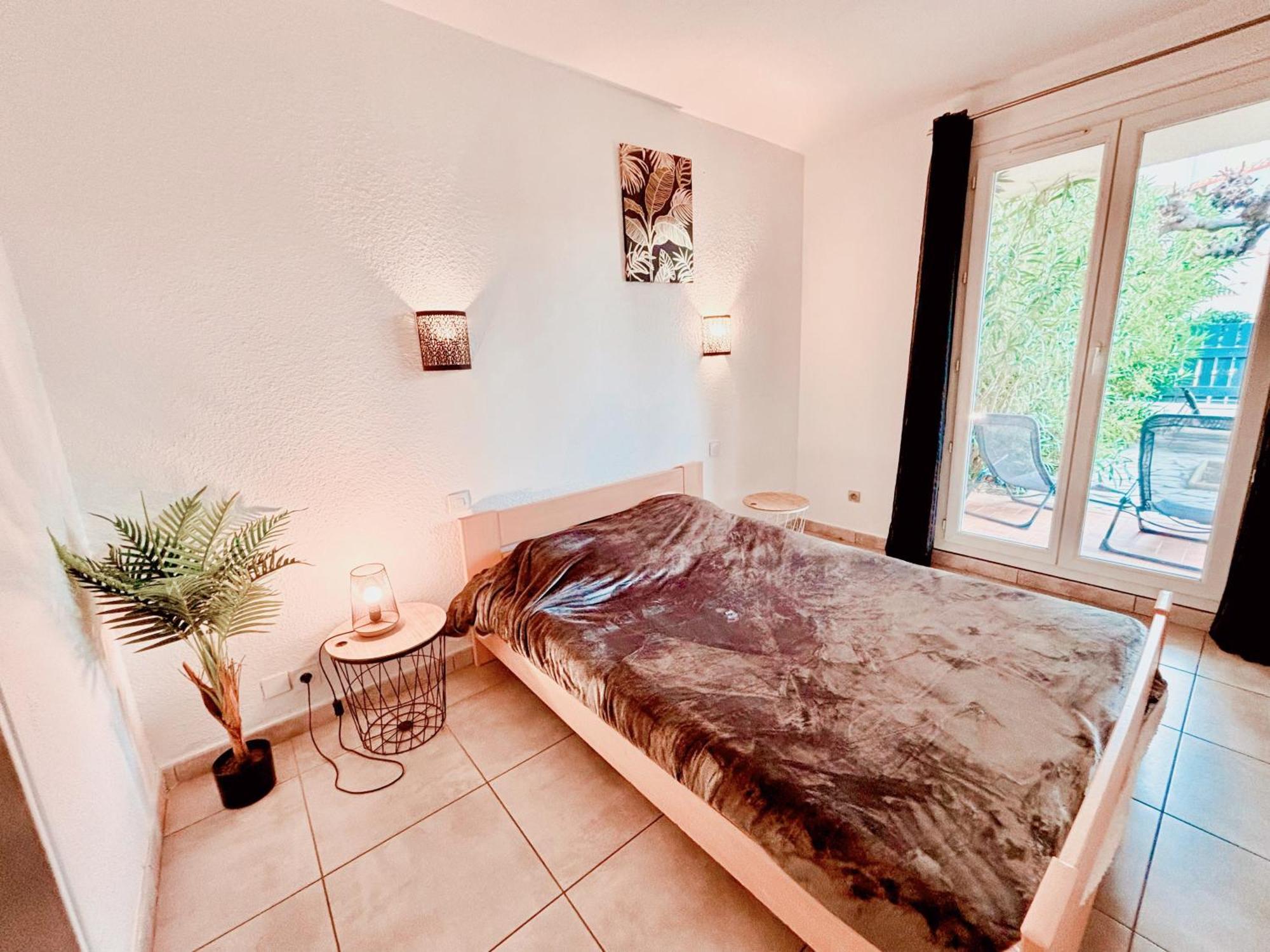 Appartement Calme Avec Jardin Privatif - 3 - Canet-en-Roussillon Eksteriør billede