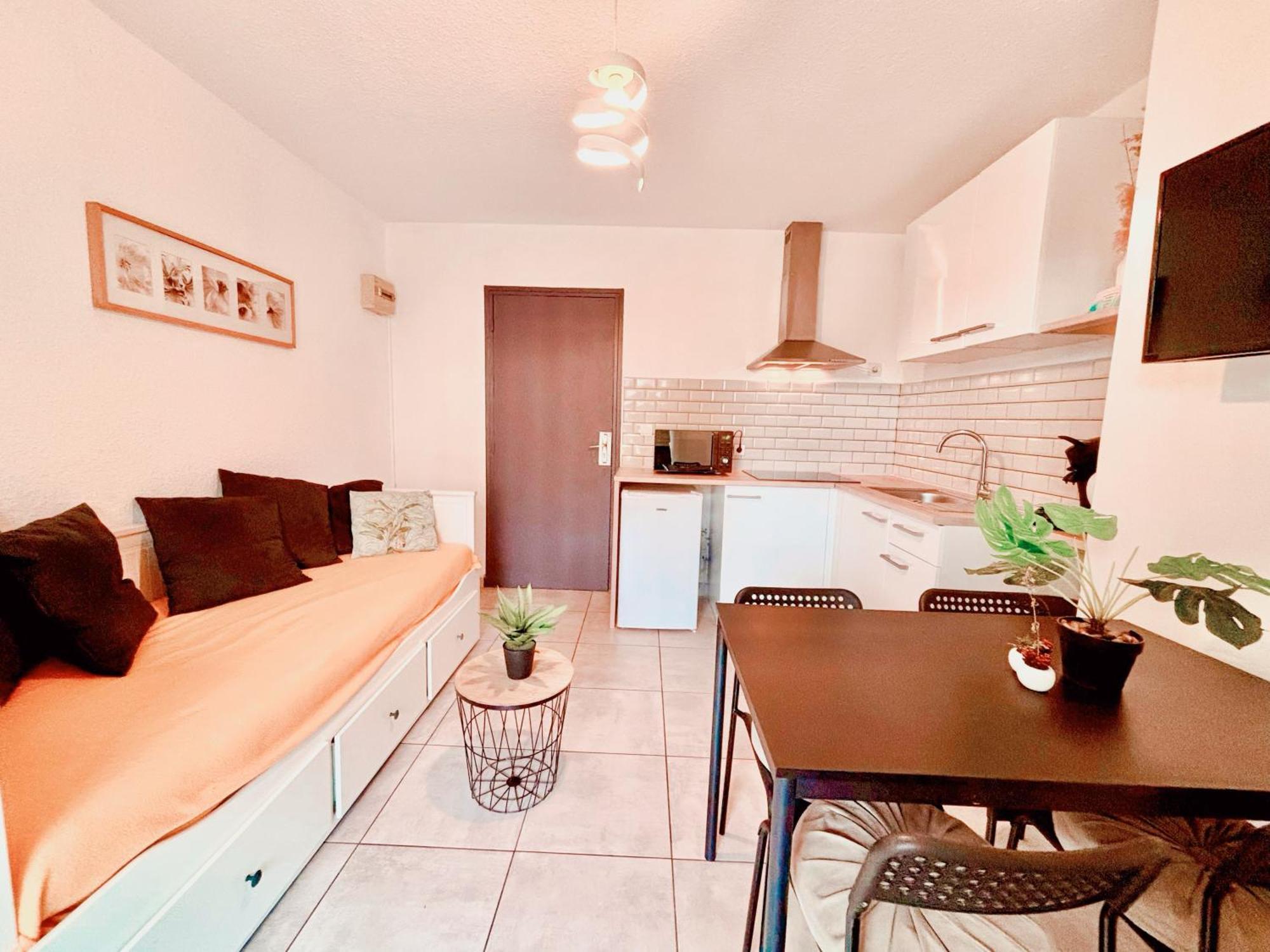 Appartement Calme Avec Jardin Privatif - 3 - Canet-en-Roussillon Eksteriør billede